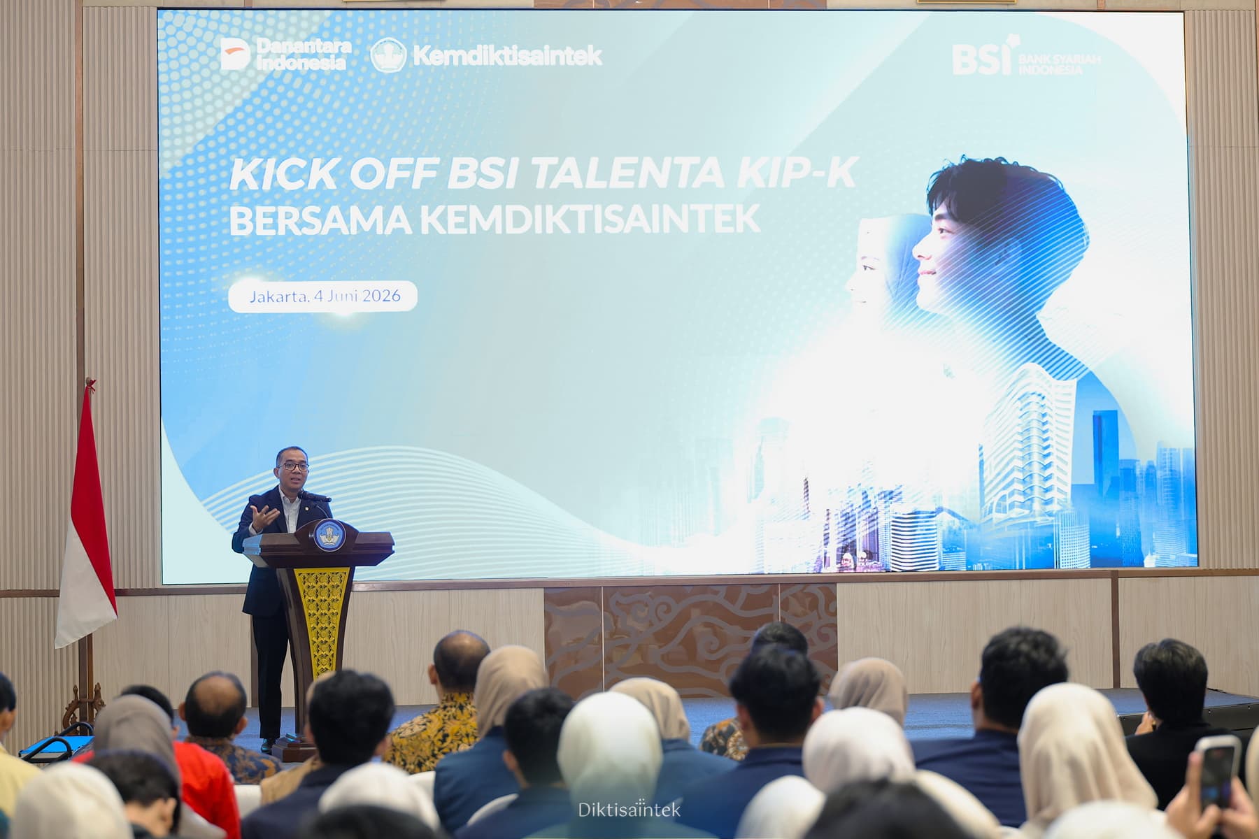 Perluas Akses Pendidikan Tinggi, Kemdiktisaintek Luncurkan Program BSI Talenta KIP Kuliah
