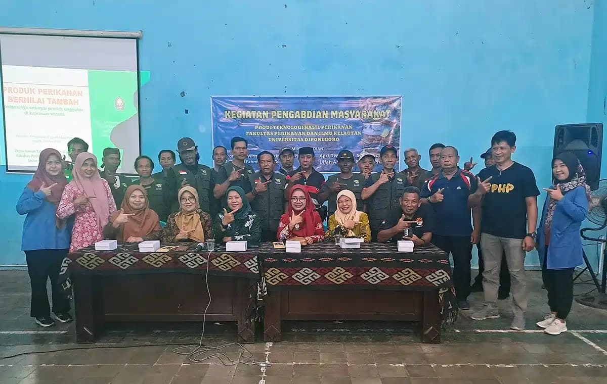 Dosen UNDIP Dampingi Masyarakat Kembangkan Produk Perikanan dan Mangrove Bernilai Ekonomi