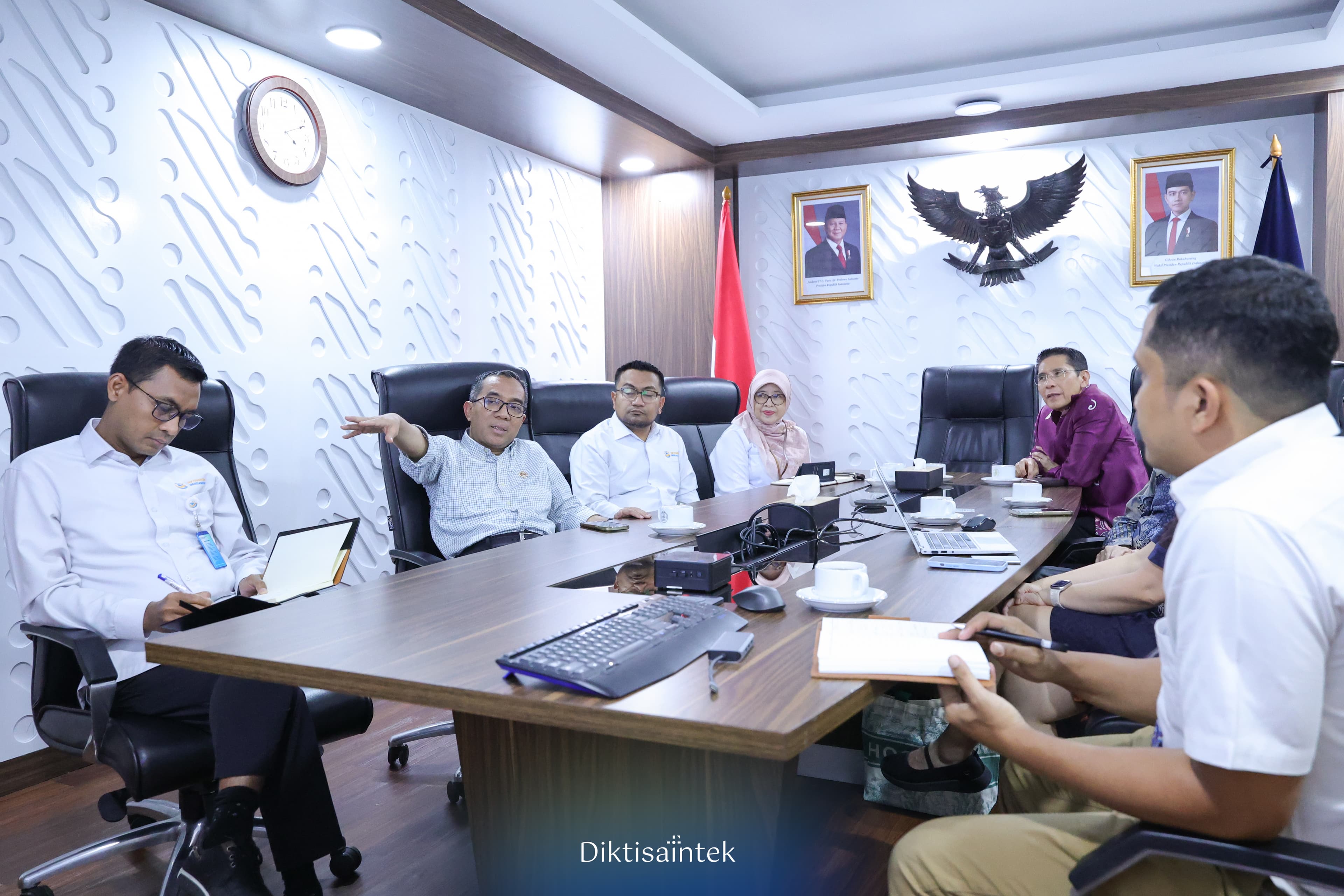 Kemdiktisaintek Jajaki Pengembangan Riset bersama NTU