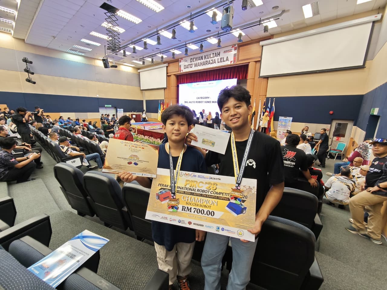 Tim Robotika UTM Juara 1 PIRC 2026, Buktikan Daya Saing di Kancah Global