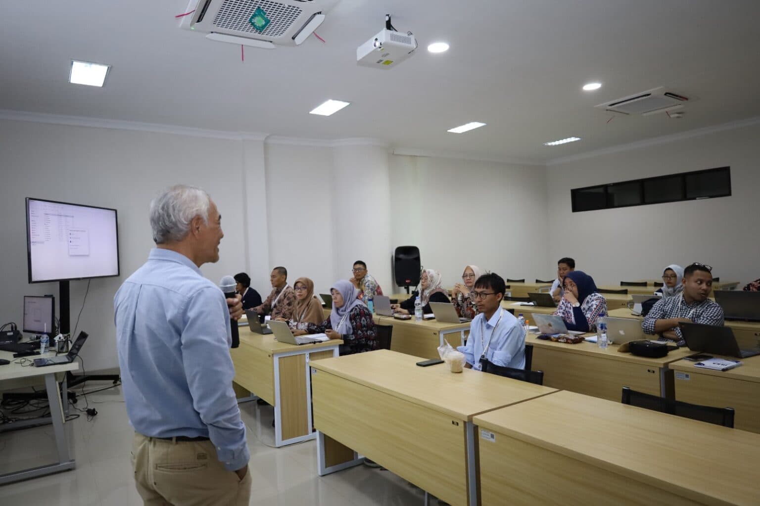 Unila Perkuat Kapasitas Riset Melalui Pre-Conference Workshop IRSA 2026