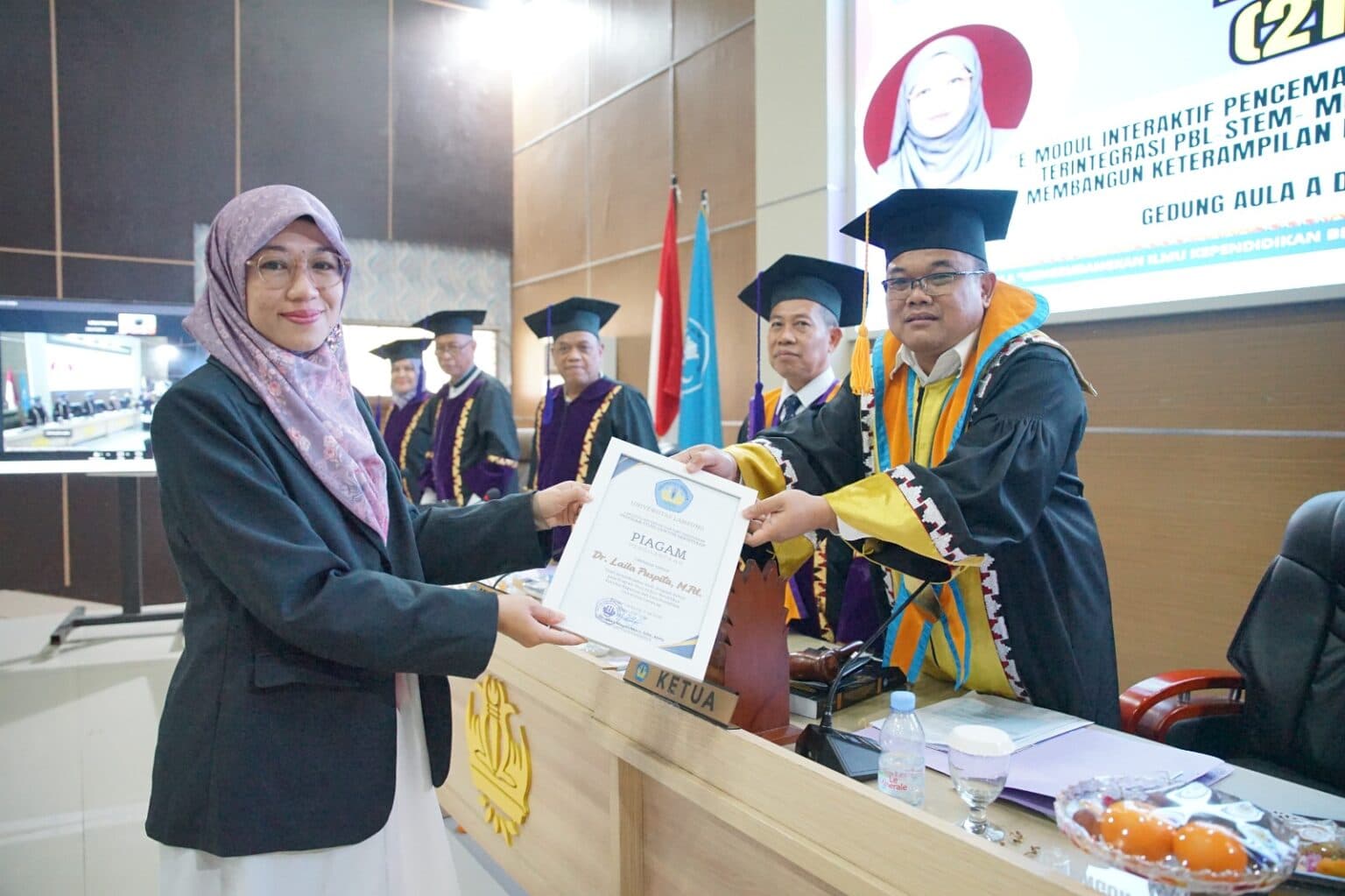 Unila Lahirkan Doktor Baru FKIP Melalui Inovasi E-Modul Interaktif SCOPE-MRS untuk Pendidikan Abad 21