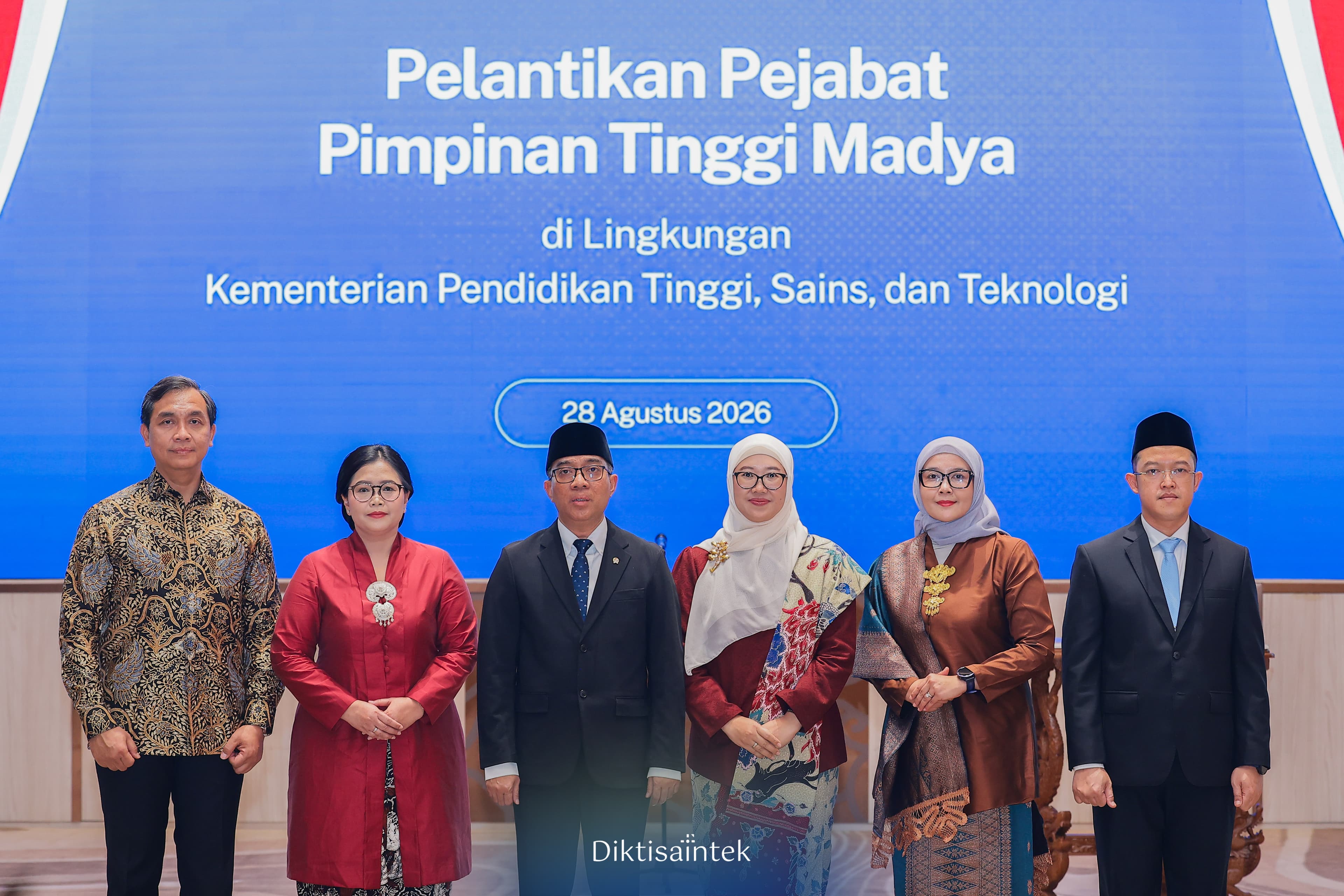 Perkuat Integritas dan Tata Kelola, Mendiktisaintek Lantik Sekjen dan Irjen Kemdiktisaintek