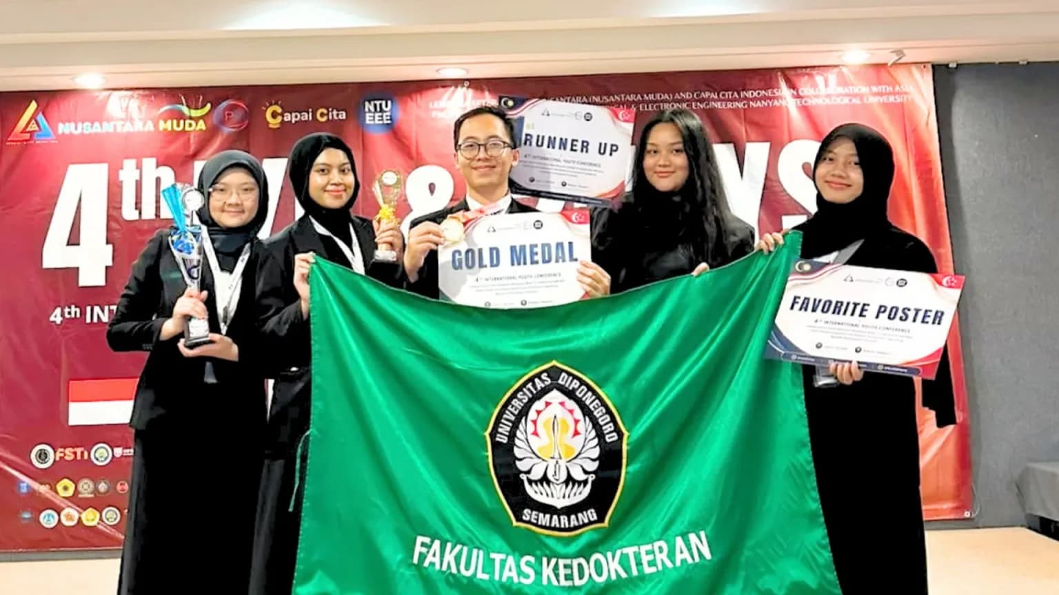 Mahasiswa FK UNDIP Borong Tiga Penghargaan International Youth Conference 2026 Lewat FerraCare