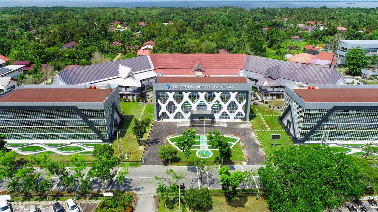 Konsisten Terapkan Program Berbasis SDGs, Polbeng Jadi Kampus Paling Berkelanjutan di Riau Versi UI GreenMetric 2026