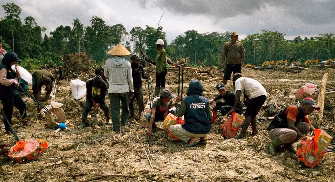 Dukung Ketahanan Pangan dan Solidaritas Sosial, TEP UNDIP Terjun Langsung dalam Tradisi Royongan Petani Senggi