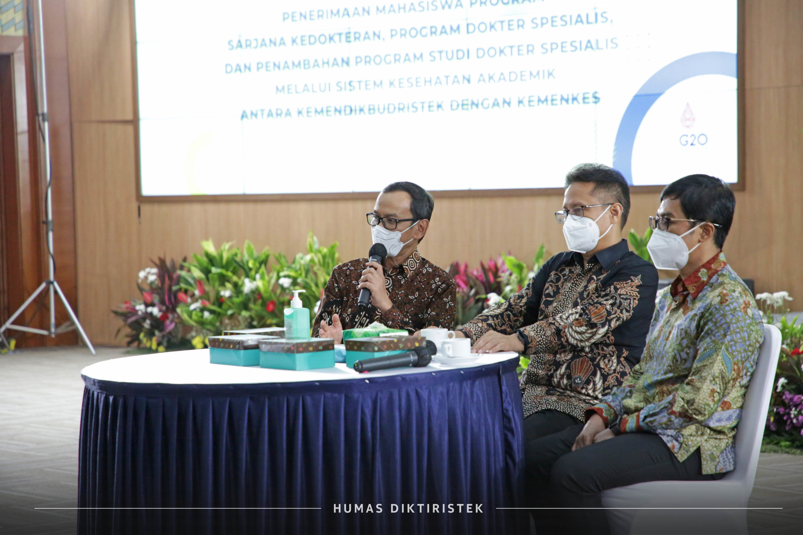 Penandatanganan SKB Mendikbudristek dan Menkes, dan Diskusi Interaktif tentang Pemenuhan Kebutuhan Dokter dan Dokter Spesialis melalui Sistem Kesehatan Akademik